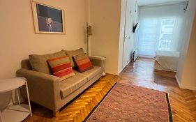 Bright Studio Apartment In An Excellent Location